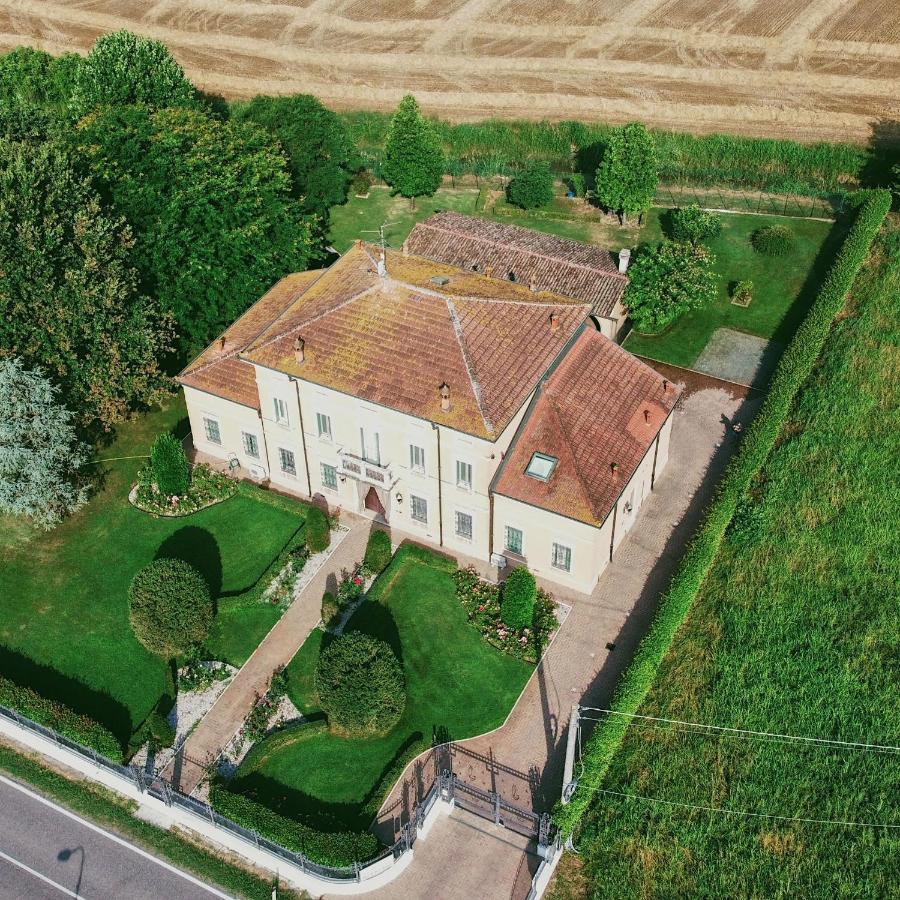 B&B Residence Il Ciliegio , Via Villa Superiore 93 Luzzara Suzzara Extérieur photo